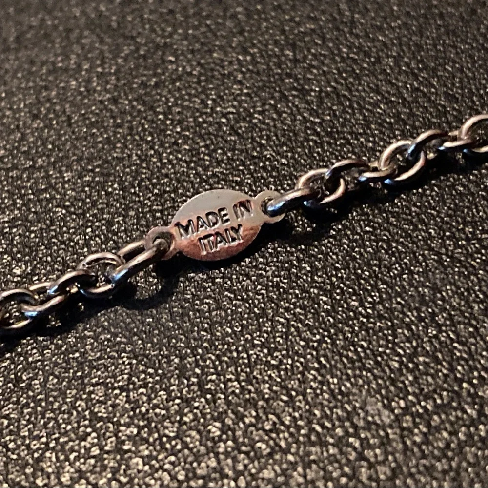 Alexander McQueen Crystal Scull Pendant Necklace. - Picture 12 of 13